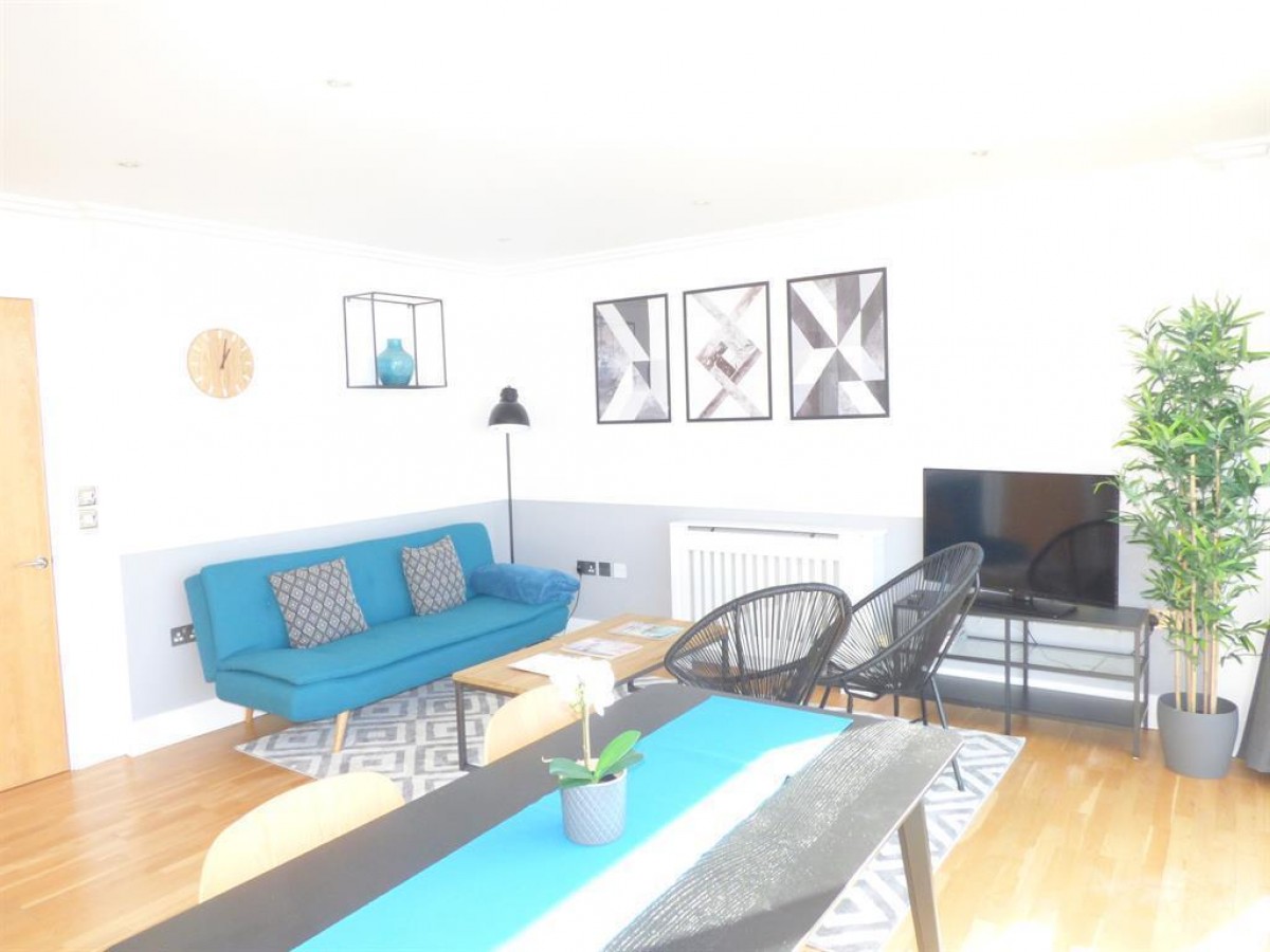 Town Meadow, Brentford, TW8 0BQ