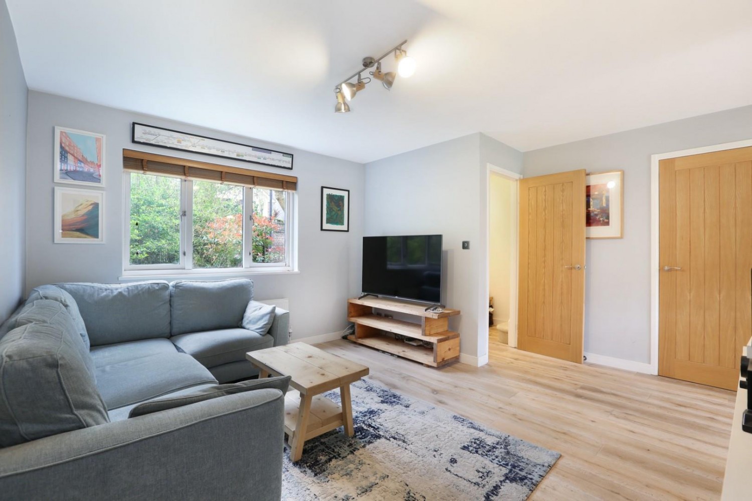 Hascombe Terrace, London, SE5