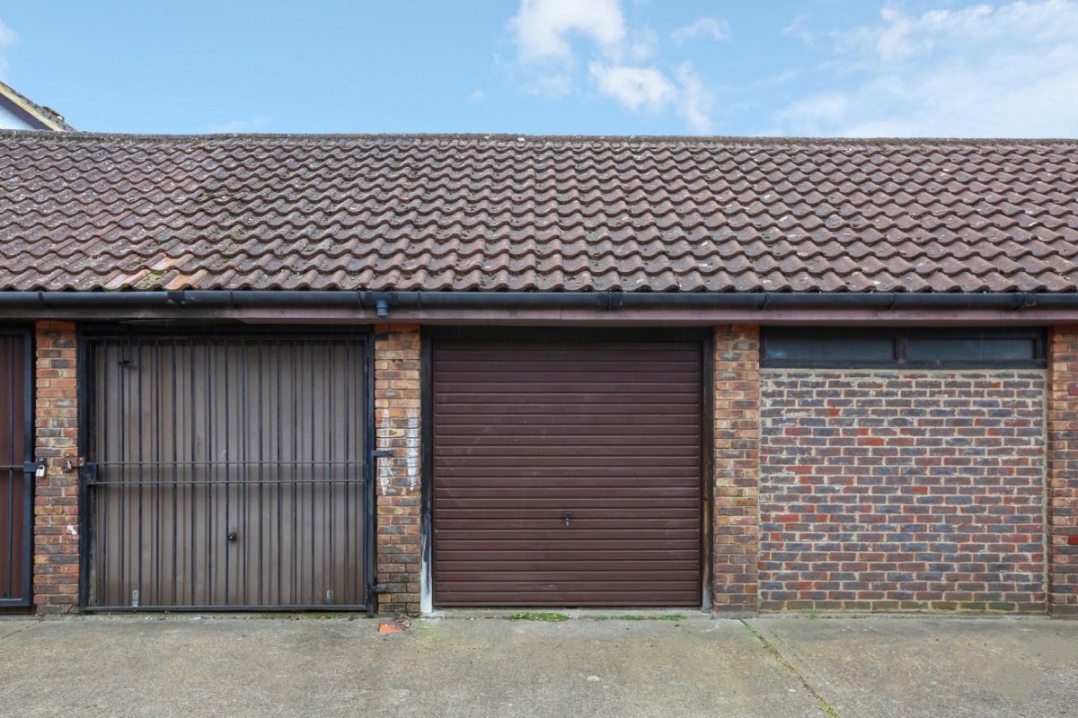 Hascombe Terrace, London, SE5