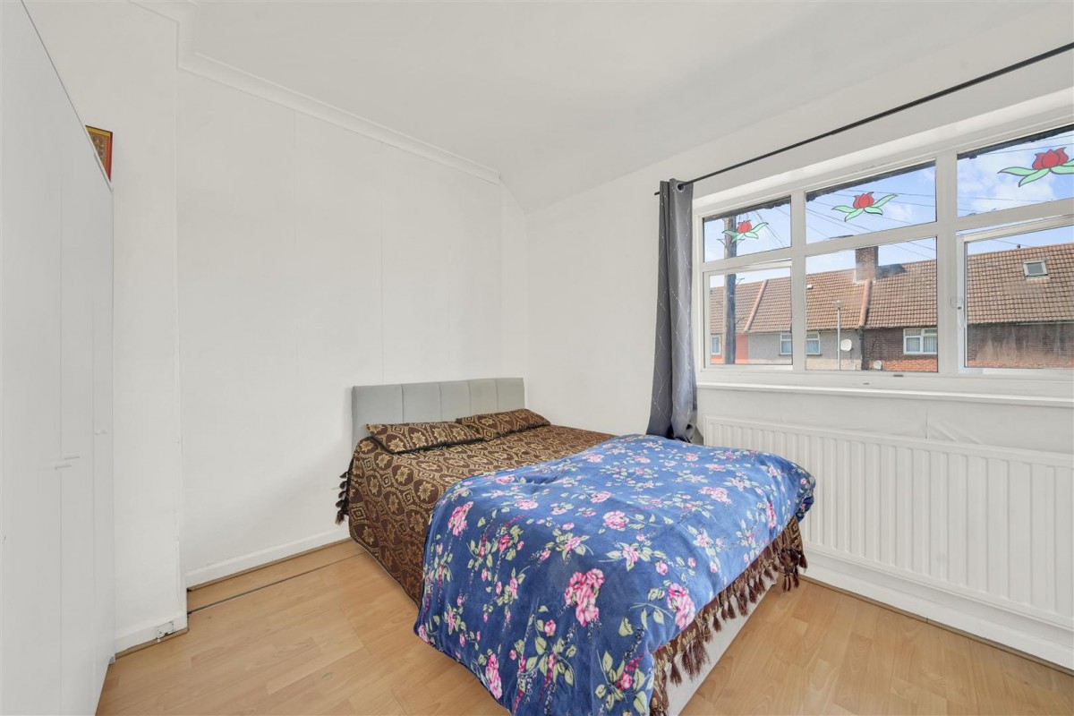 Aylmer Road, Dagenham, RM8