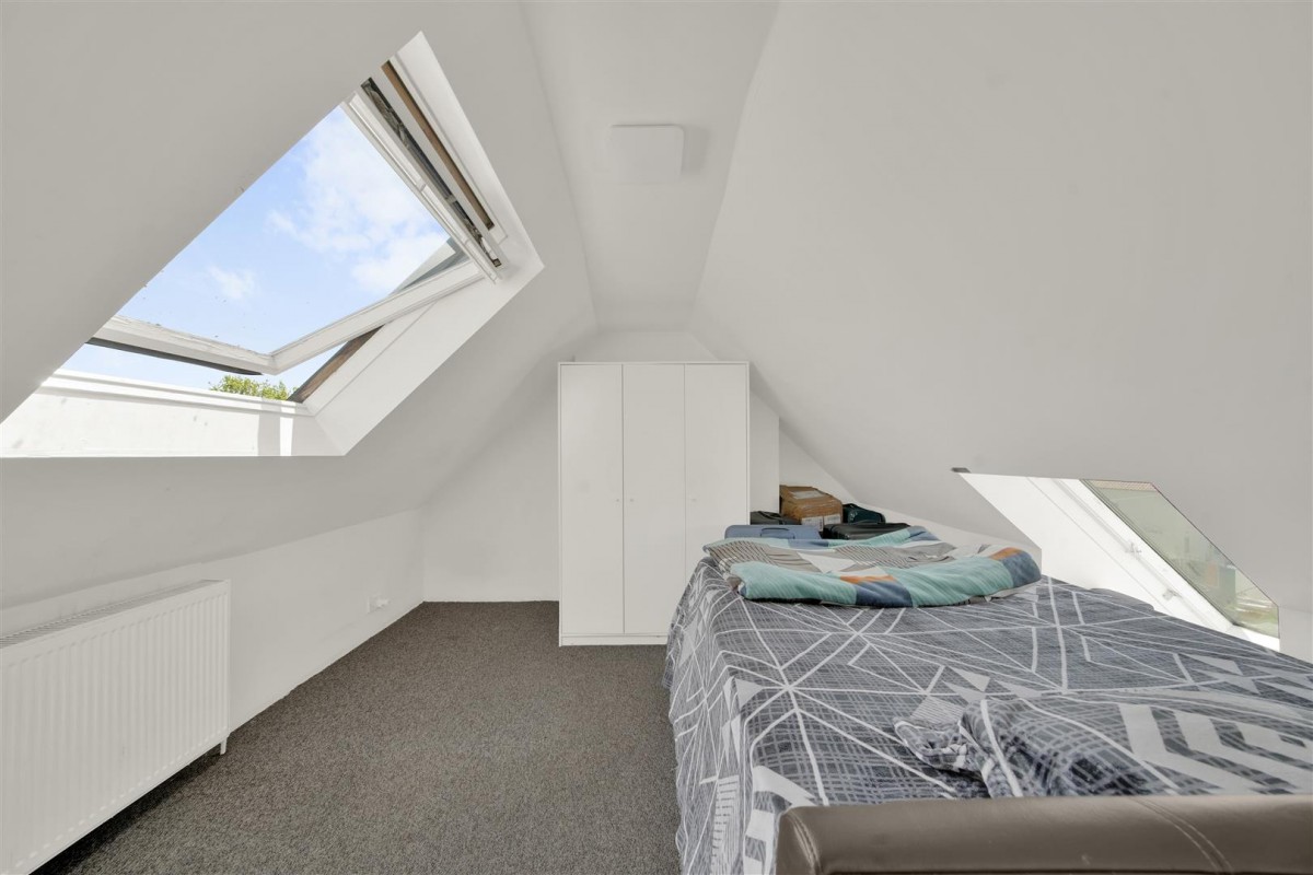 Aylmer Road, Dagenham, RM8