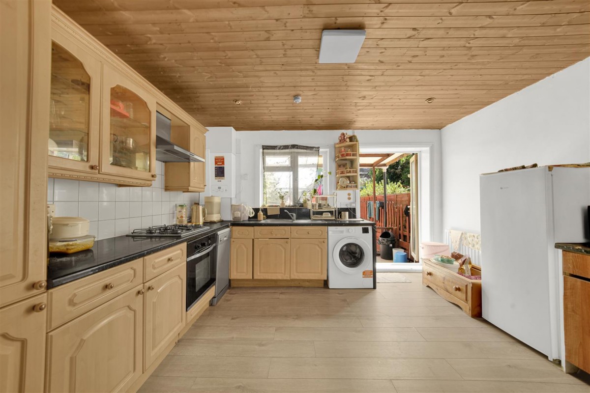 Aylmer Road, Dagenham, RM8