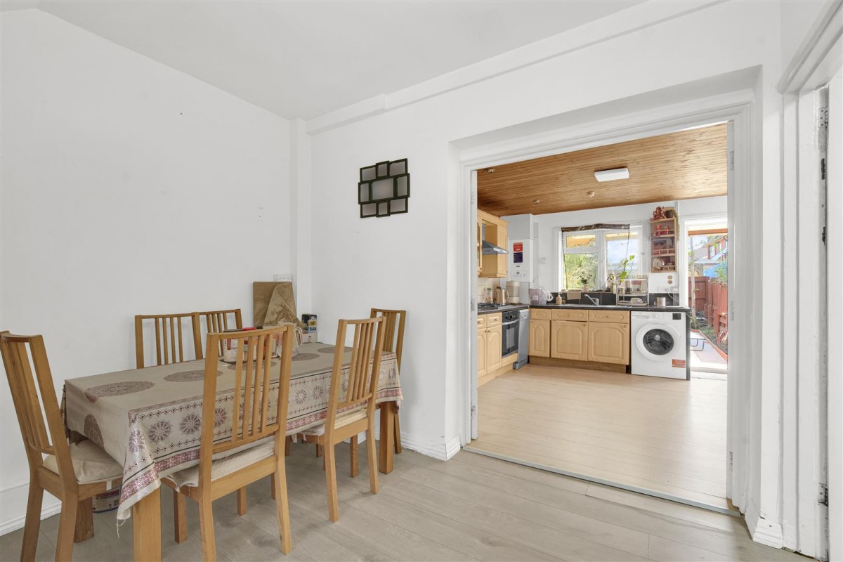 Aylmer Road, Dagenham, RM8