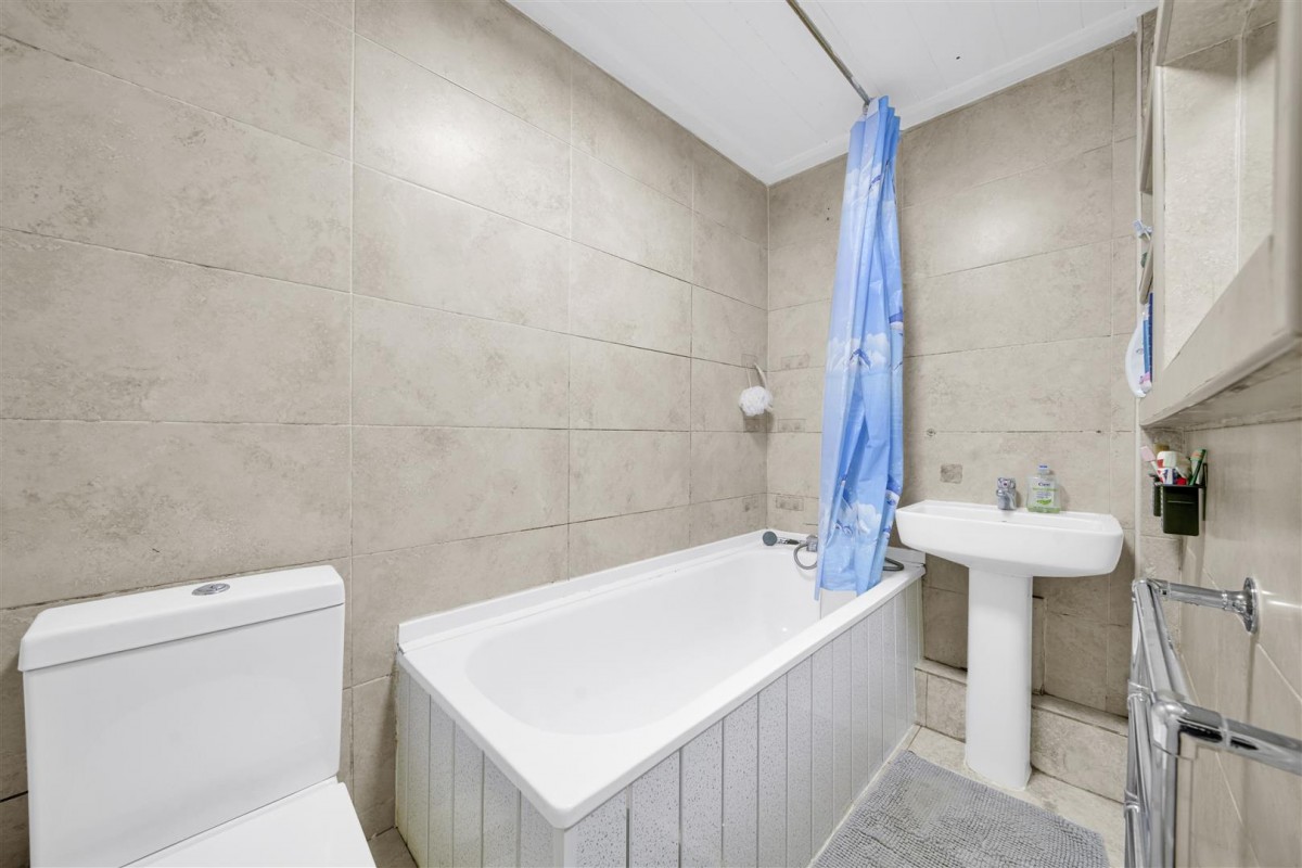 Aylmer Road, Dagenham, RM8