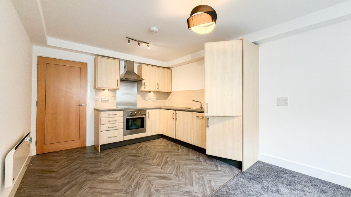 Centro, Charles Street, BS1 3NN