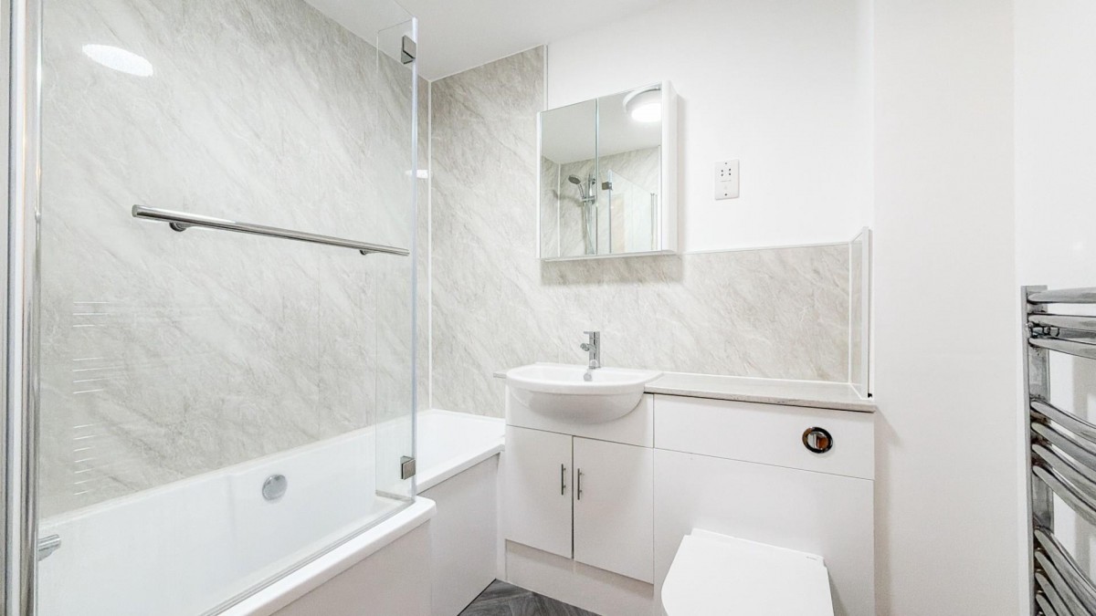 Centro, Charles Street, BS1 3NN