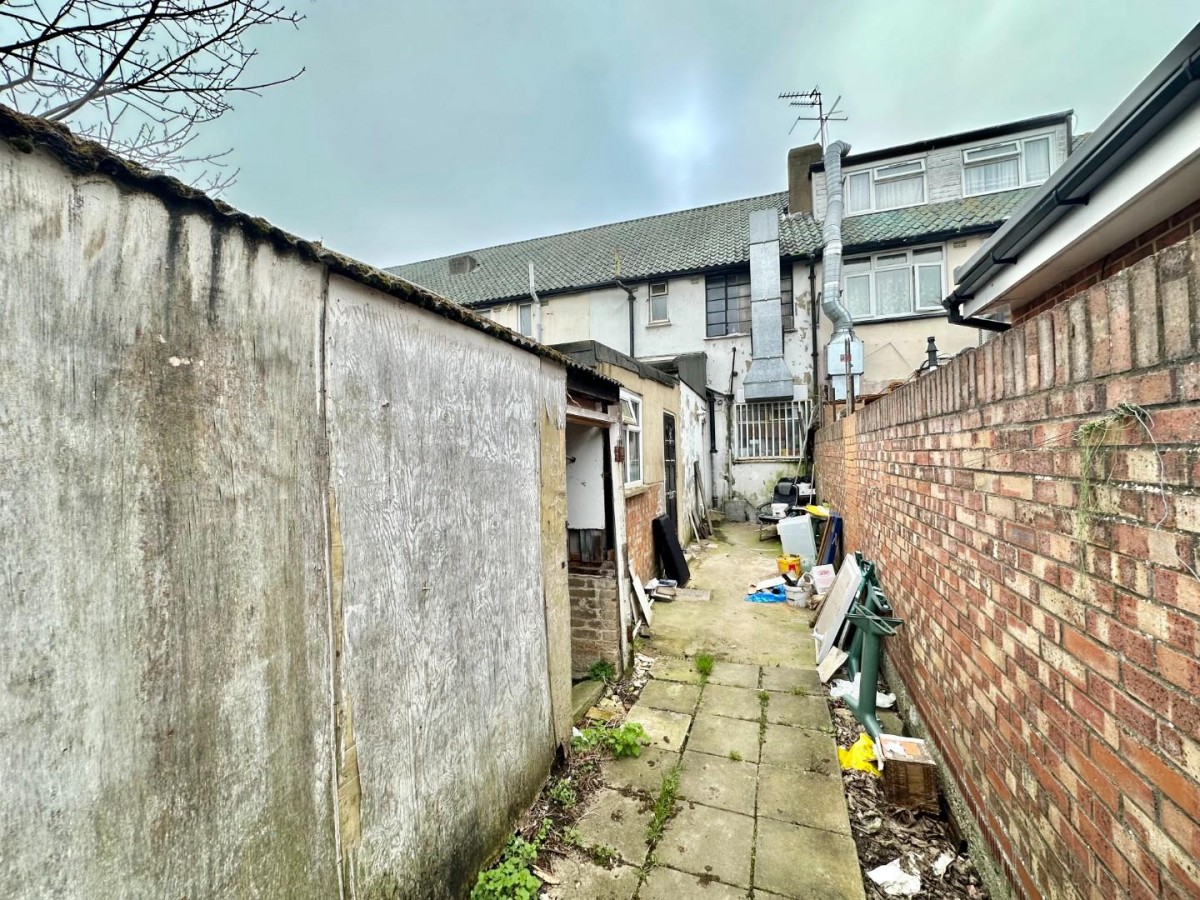 Ryefield Avenue, Uxbridge