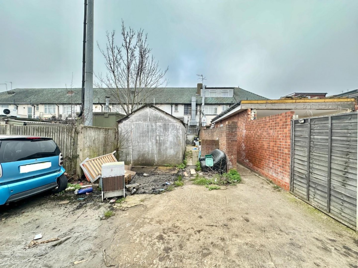 Ryefield Avenue, Uxbridge