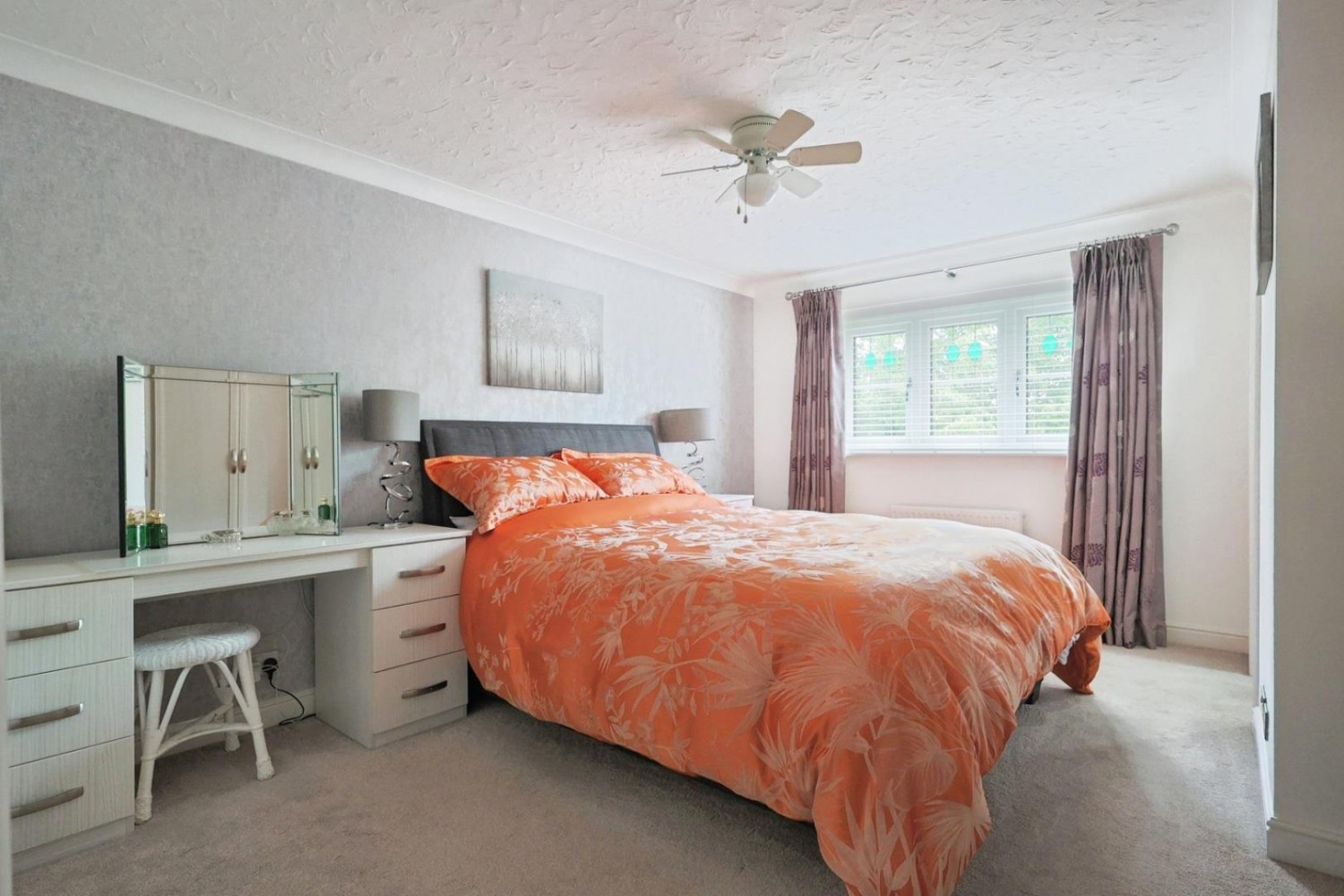 Acresbrook, Stalybridge, SK15 2QT