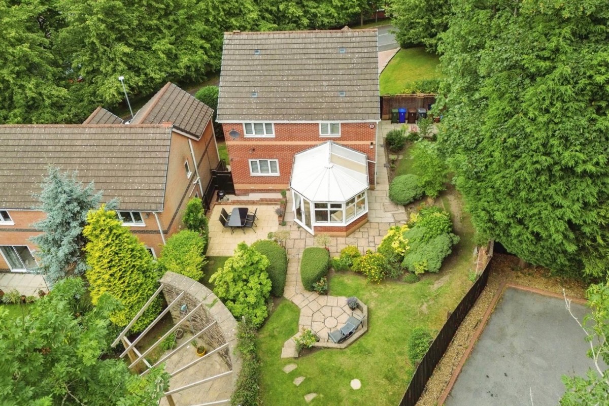 Acresbrook, Stalybridge, SK15 2QT