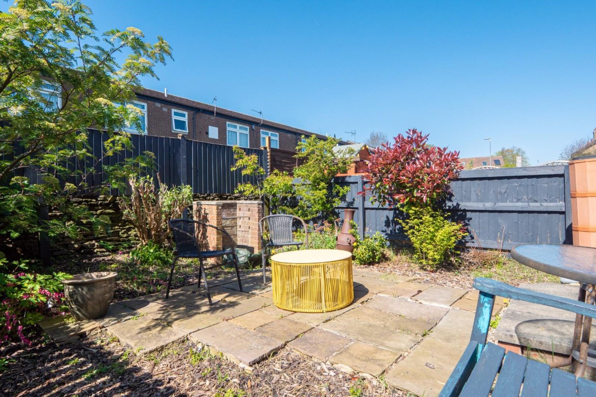 Hill Rise Grove, Bramley