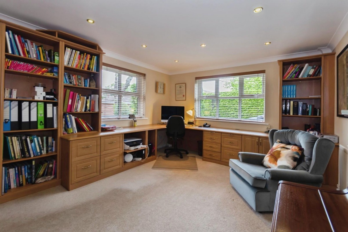 Rollswood Drive, Solihull