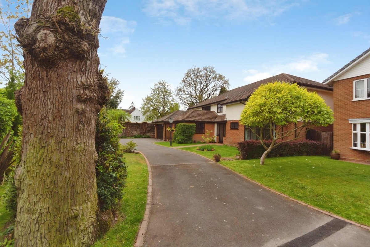 Rollswood Drive, Solihull