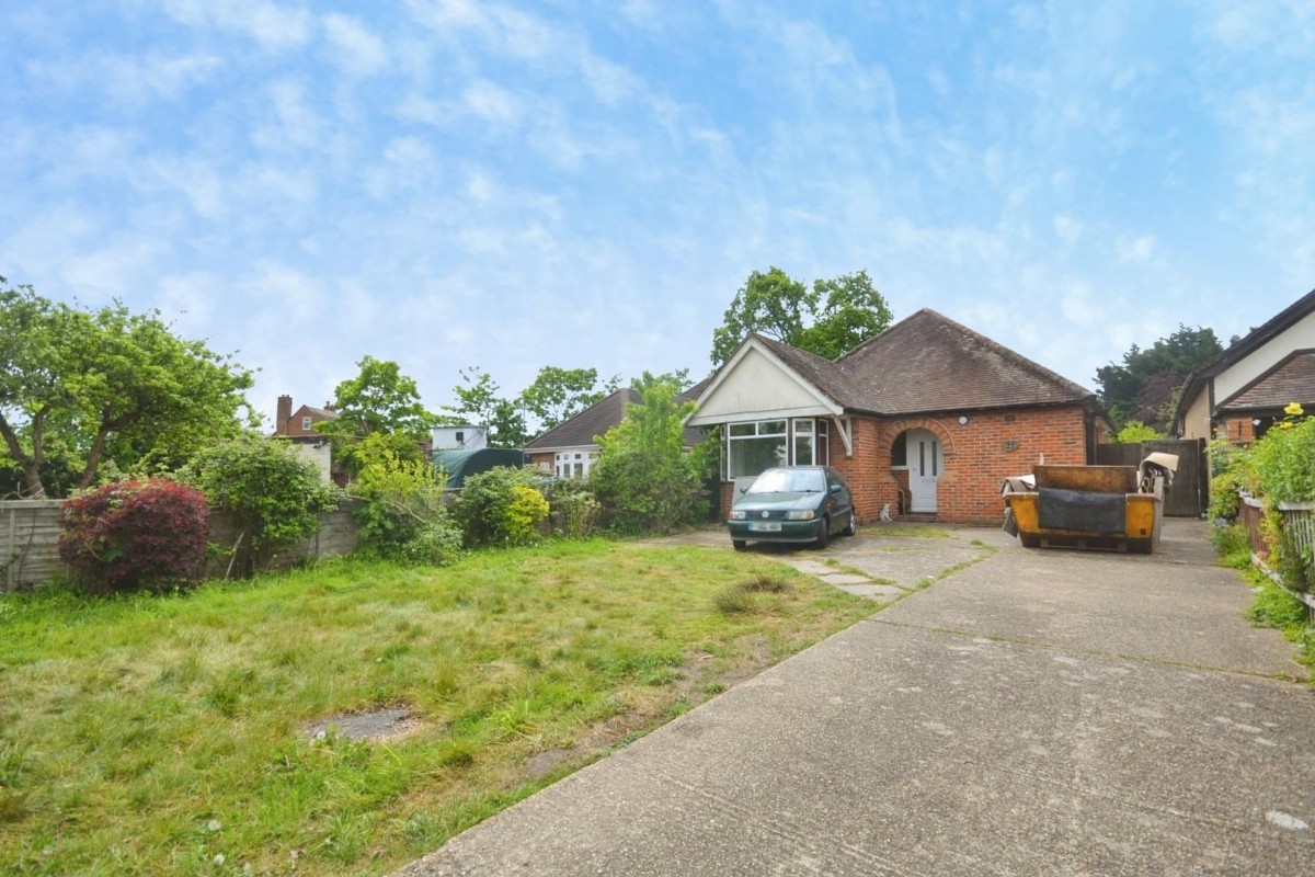 Crockhamwell Road, Woodley