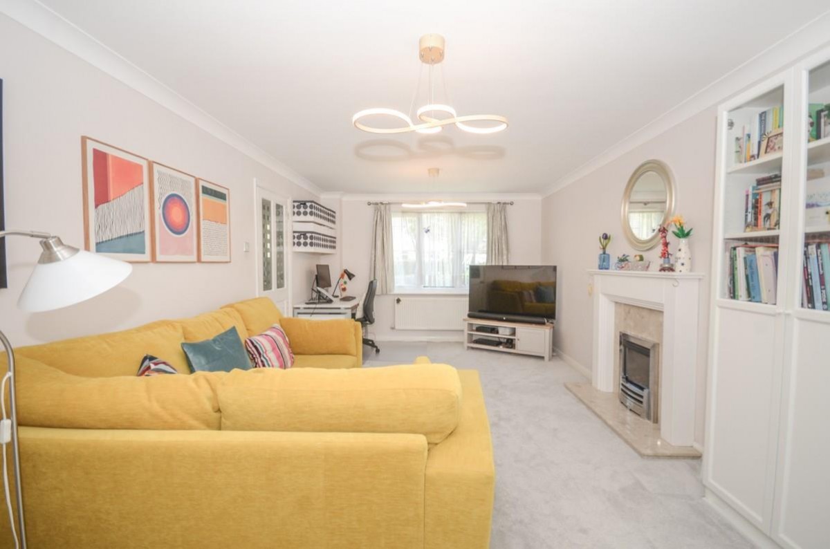 Cousins Way, Emersons Green, Bristol, BS16 7DG