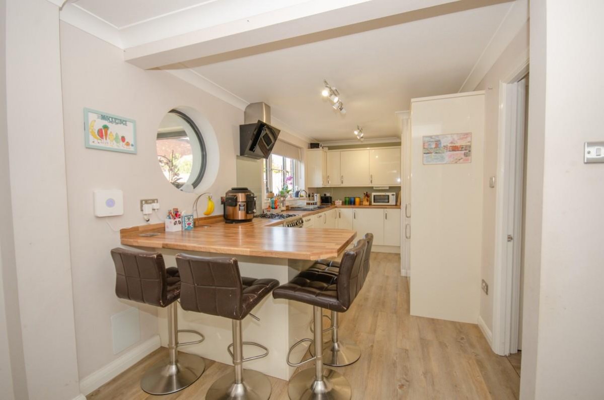 Cousins Way, Emersons Green, Bristol, BS16 7DG