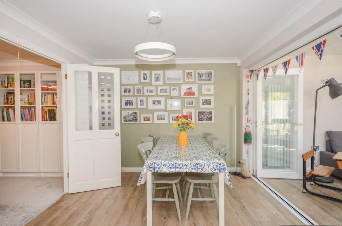 Cousins Way, Emersons Green, Bristol, BS16 7DG