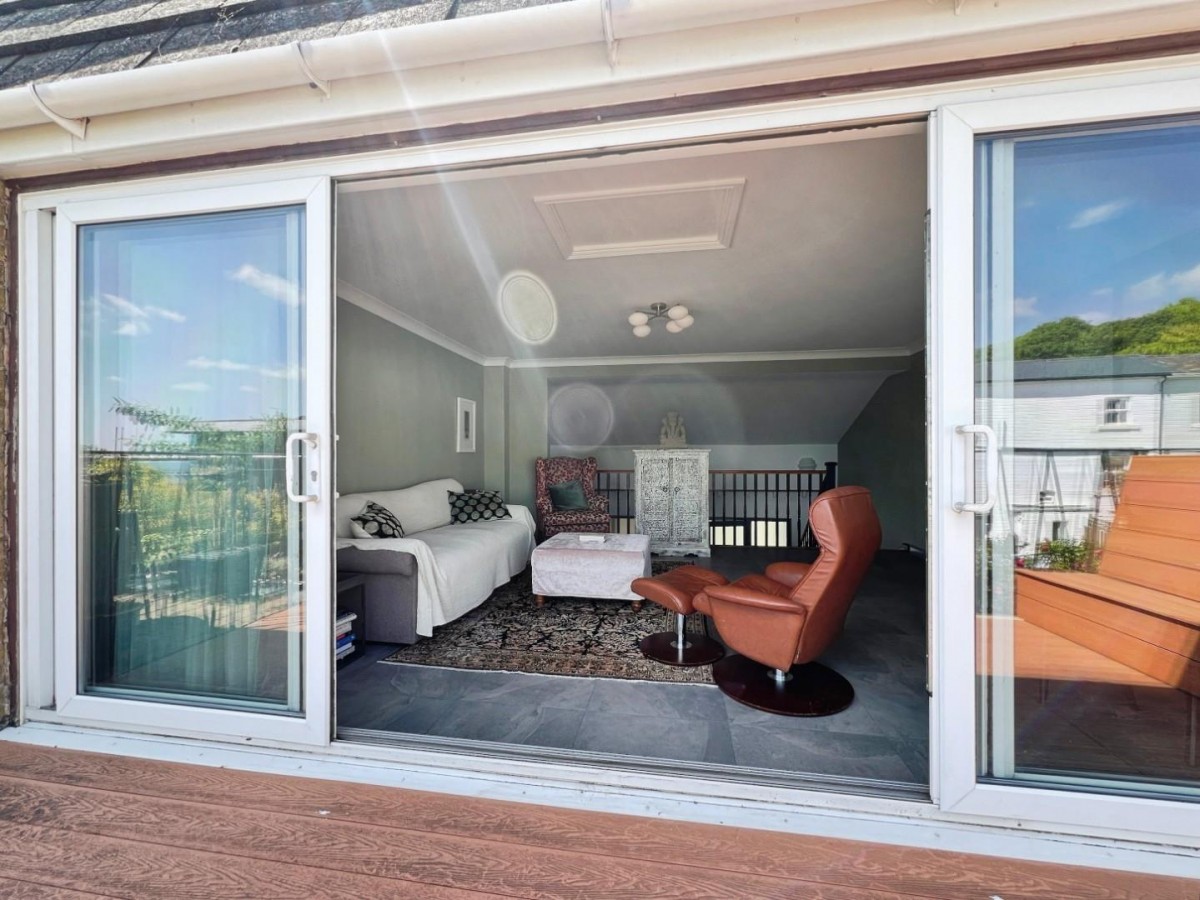 Castle Bay, Sandgate