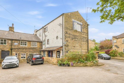 Wardle Fold, Wardle, OL12 9NF