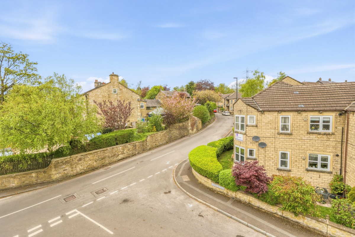 Wardle Fold, Wardle, OL12 9NF