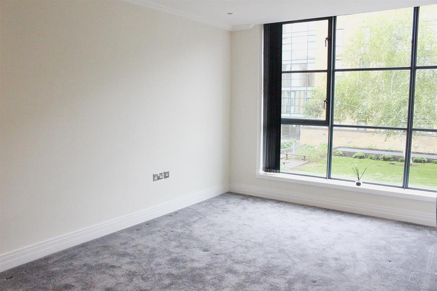 Ferry Lane, Brentford, TW8