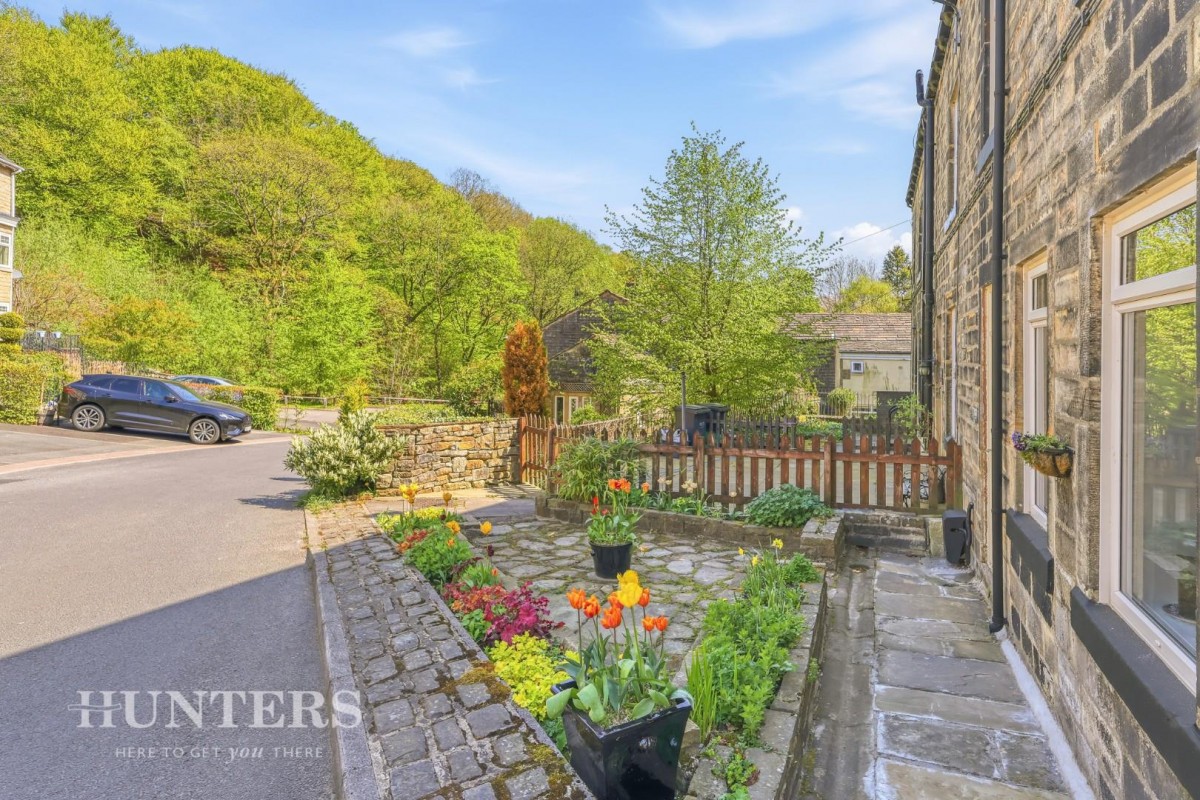 Spring Bottom, Walsden, Todmorden, OL14 7UN
