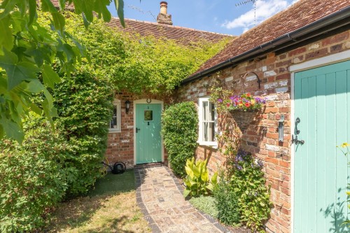 Tring Road, Long Marston, Tring