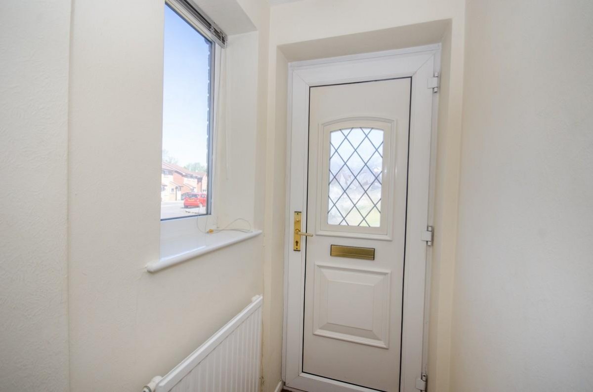 Long Close, Downend, Bristol, BS16 2UE