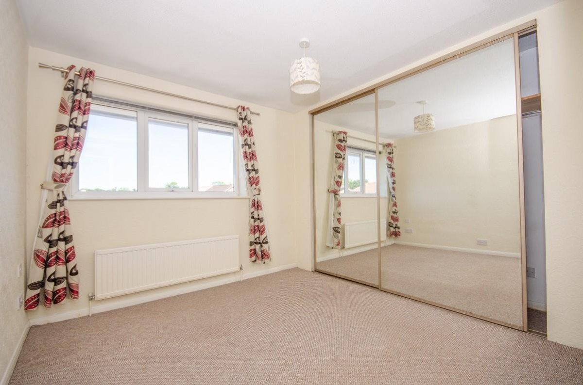 Long Close, Downend, Bristol, BS16 2UE