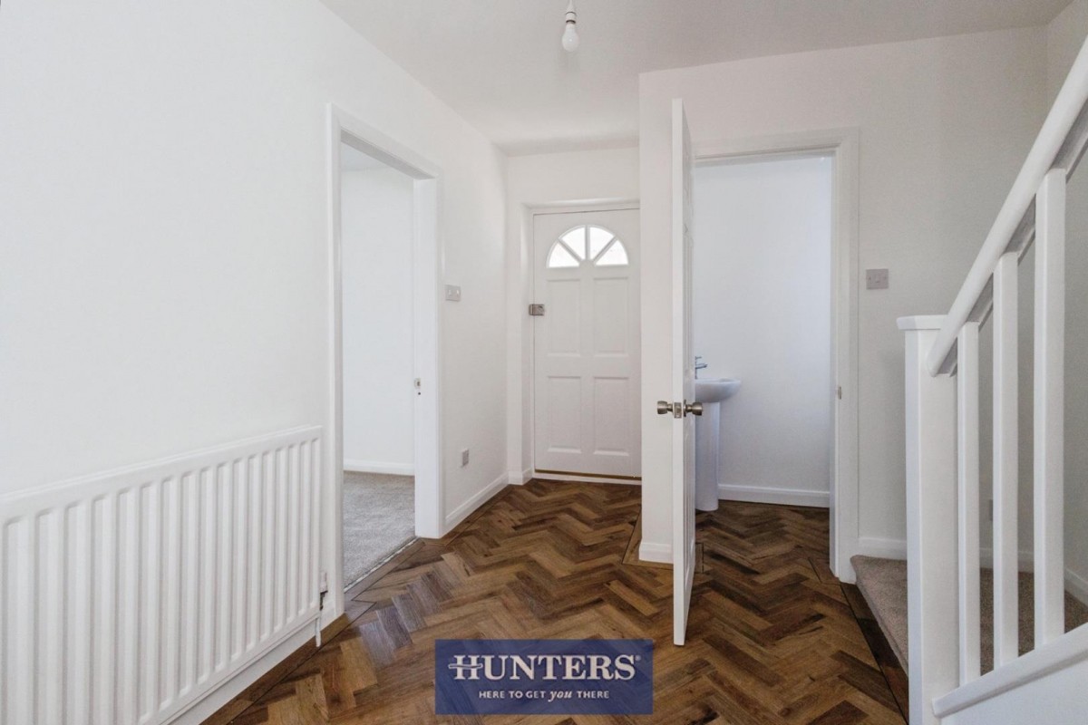 Lodge Court, Mottram