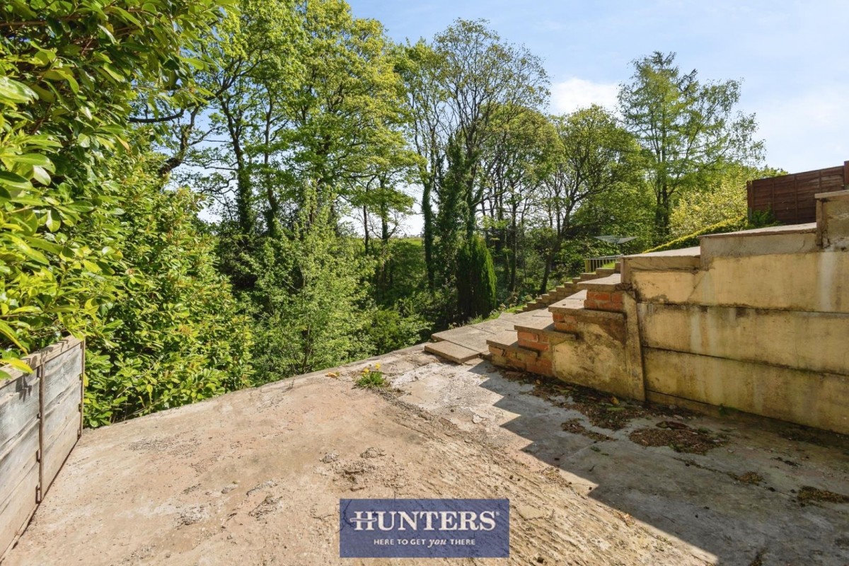 Lodge Court, Mottram