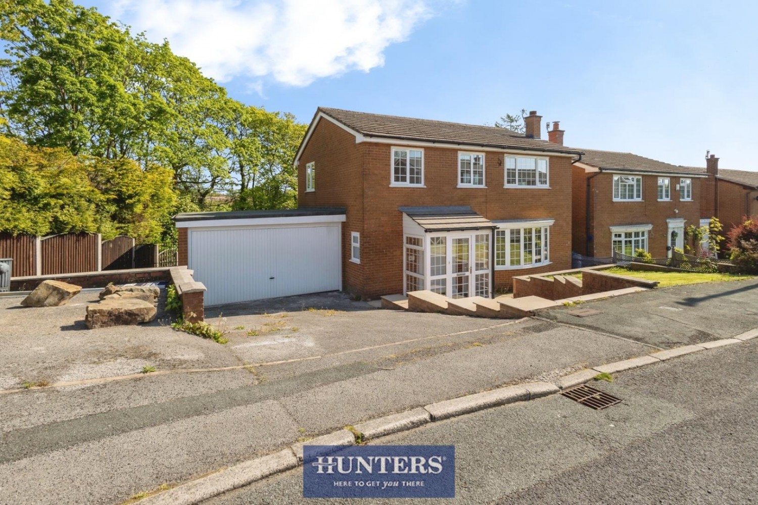 Lodge Court, Mottram