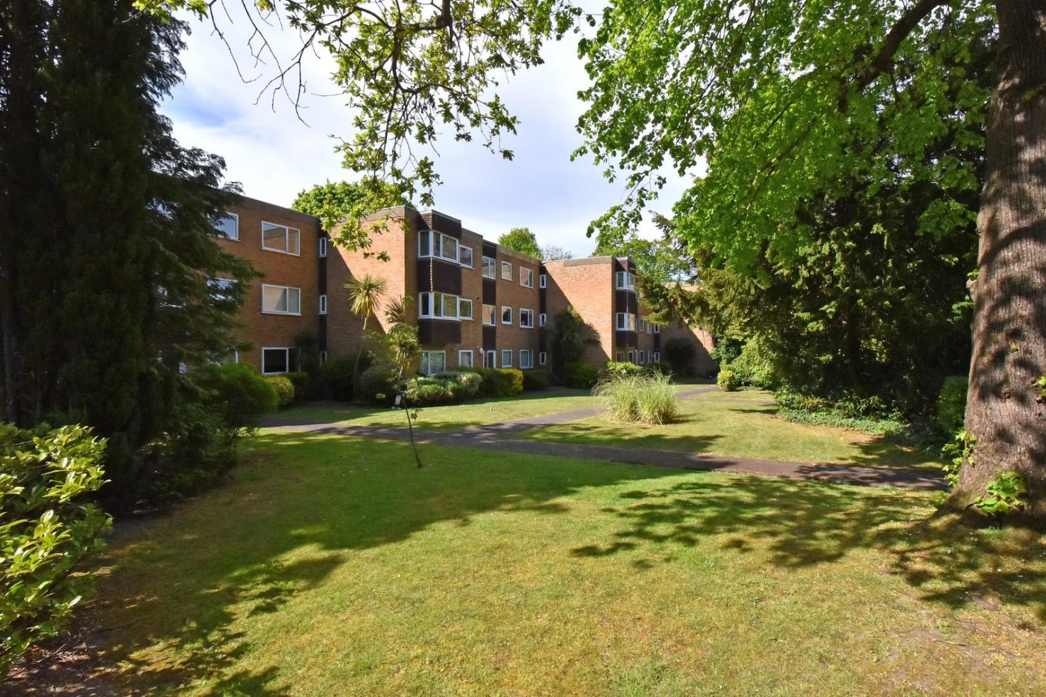 Eaton Court, Kemnal Road, Chislehurst