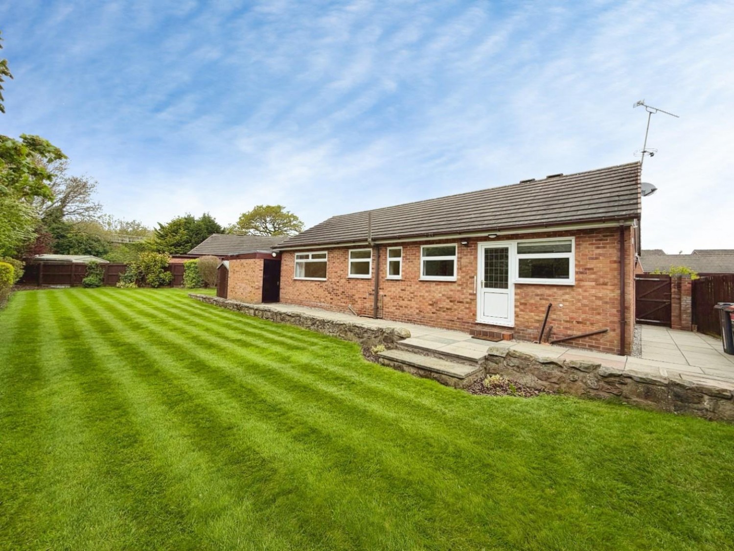 Eagle Lane, Little Sutton