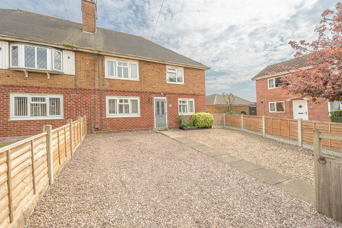 Dickinson Road, Wombourne, WV5 0NH