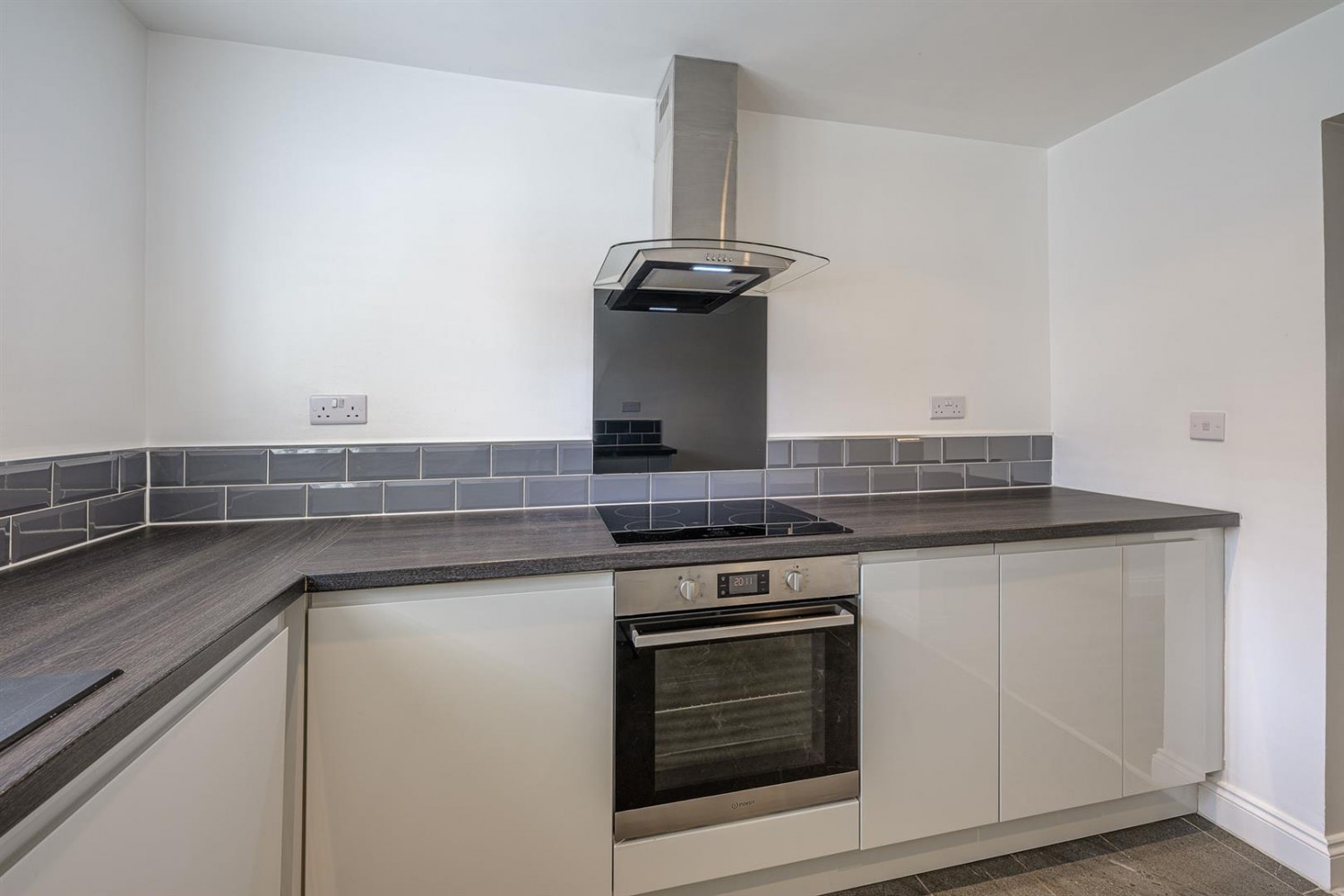 Dickinson Road, Wombourne, WV5 0NH