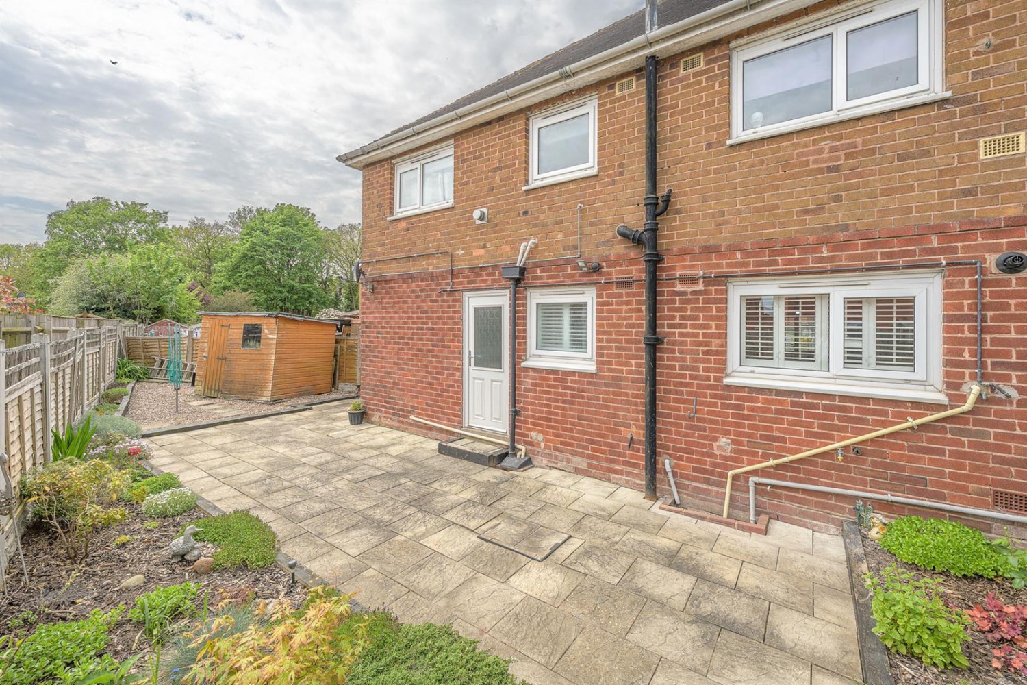 Dickinson Road, Wombourne, WV5 0NH