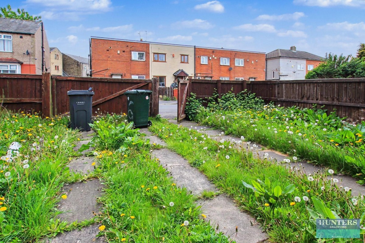 Tennis Avenue Bradford, BD4 9RA