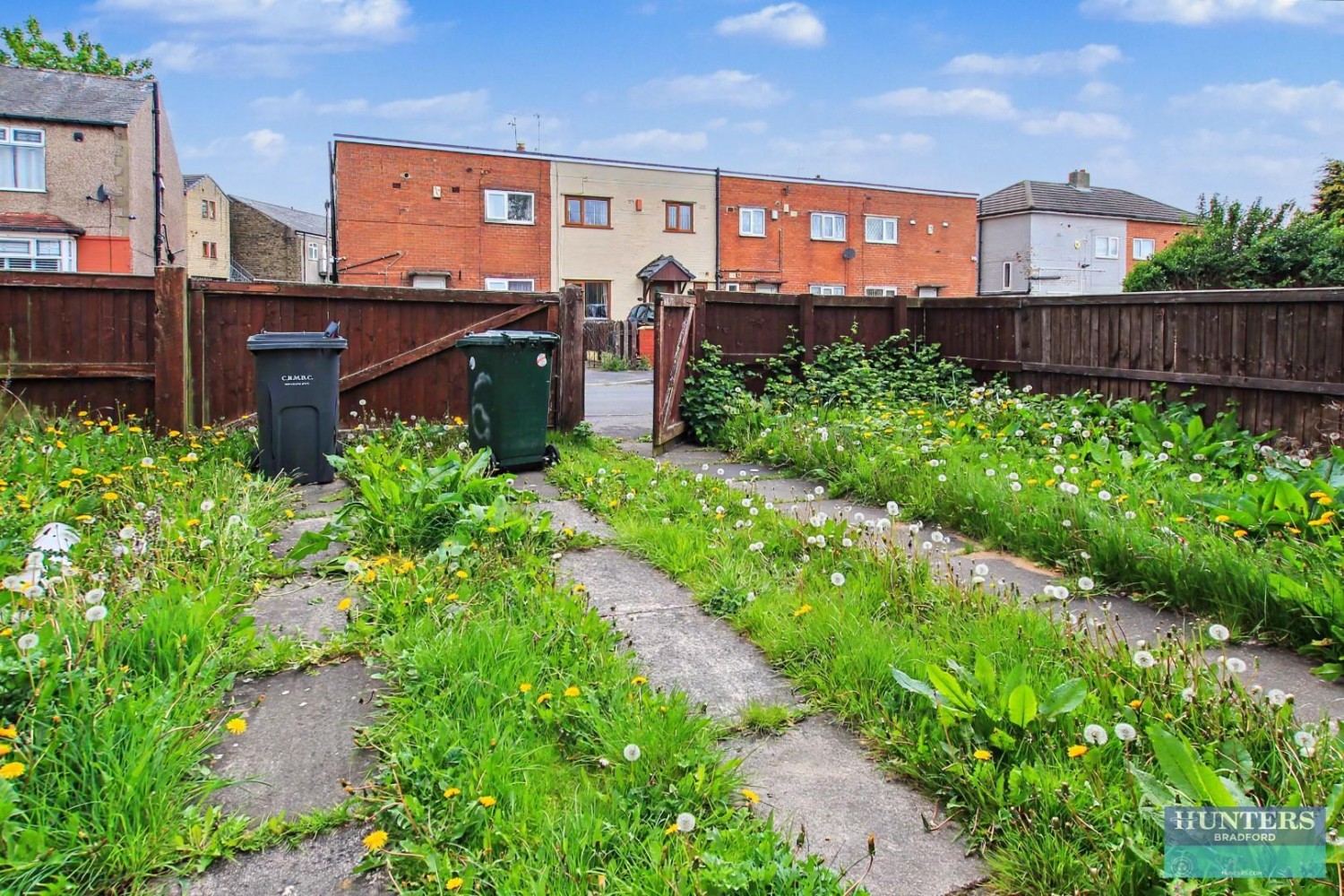 Tennis Avenue Bradford, BD4 9RA