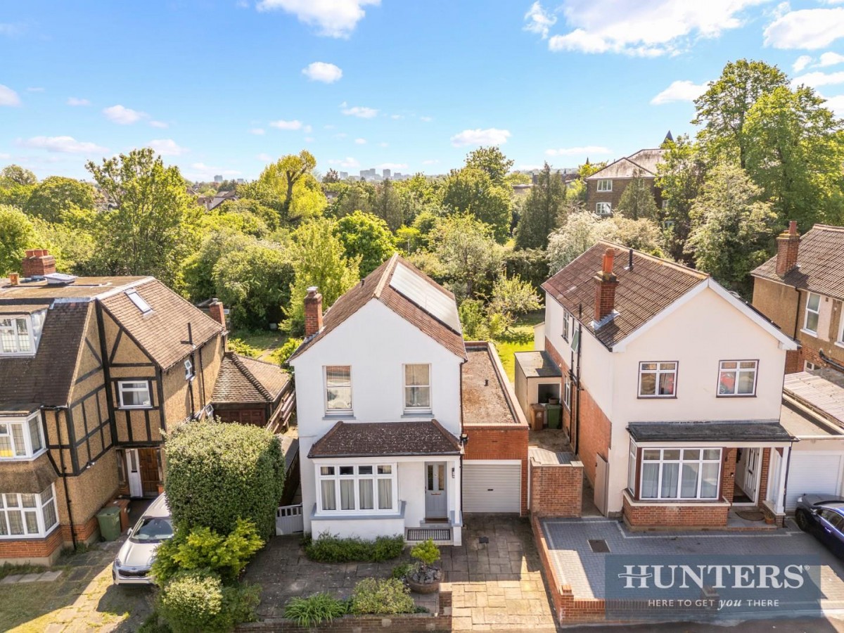 St. Philips Avenue, Worcester Park