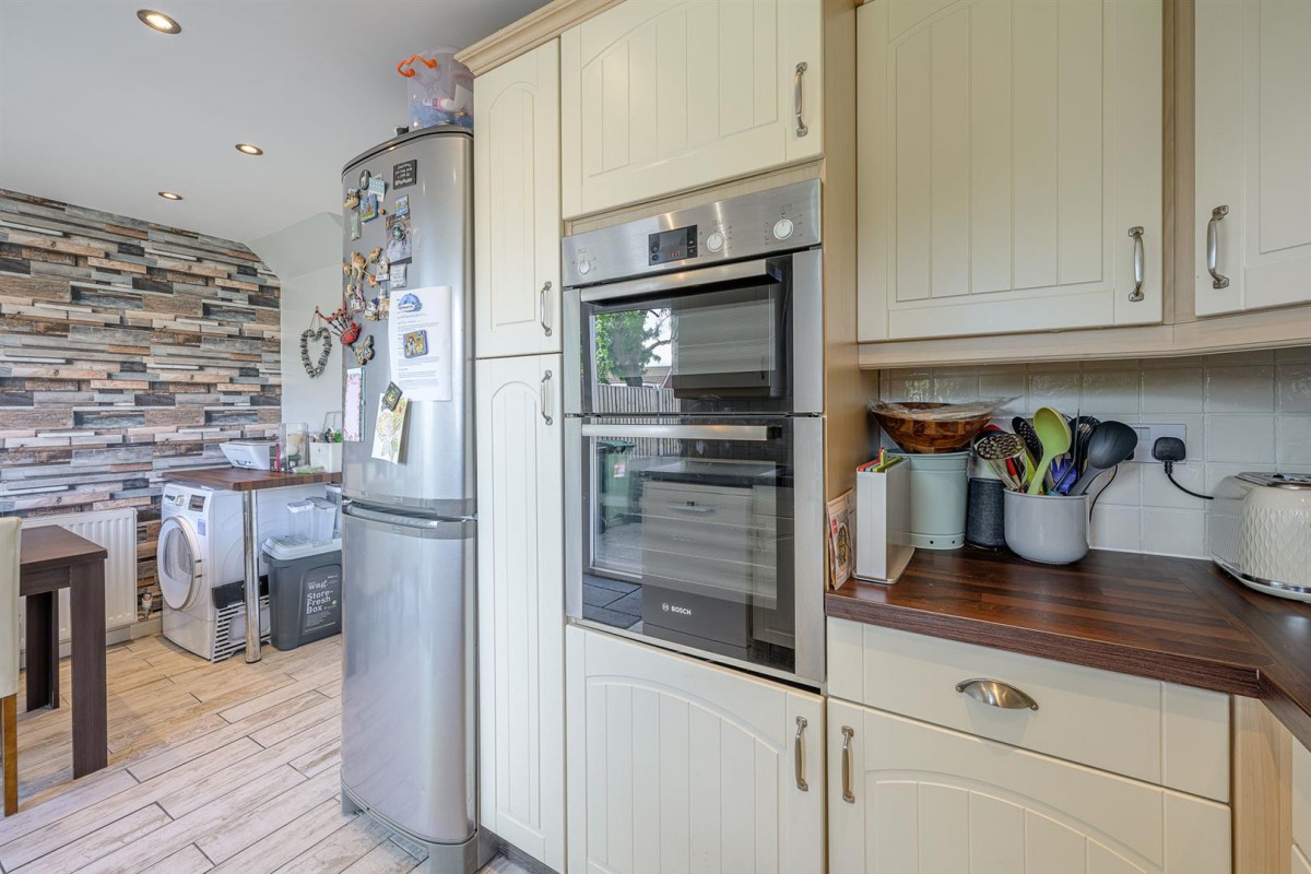 Bickon Drive, Quarry Bank, DY5 2JF