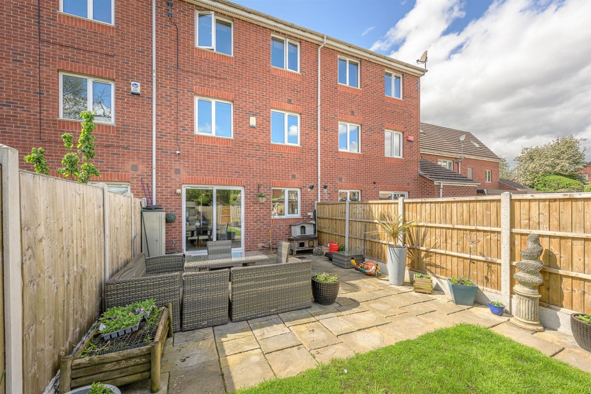 Bickon Drive, Quarry Bank, DY5 2JF