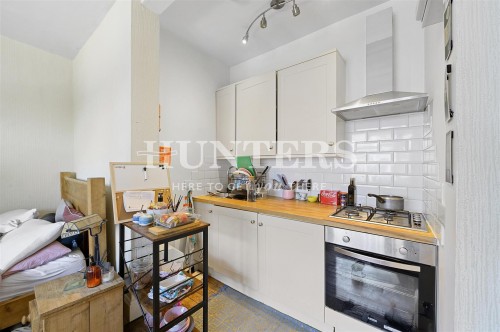 Ballards Lane , London, N12 8LJ