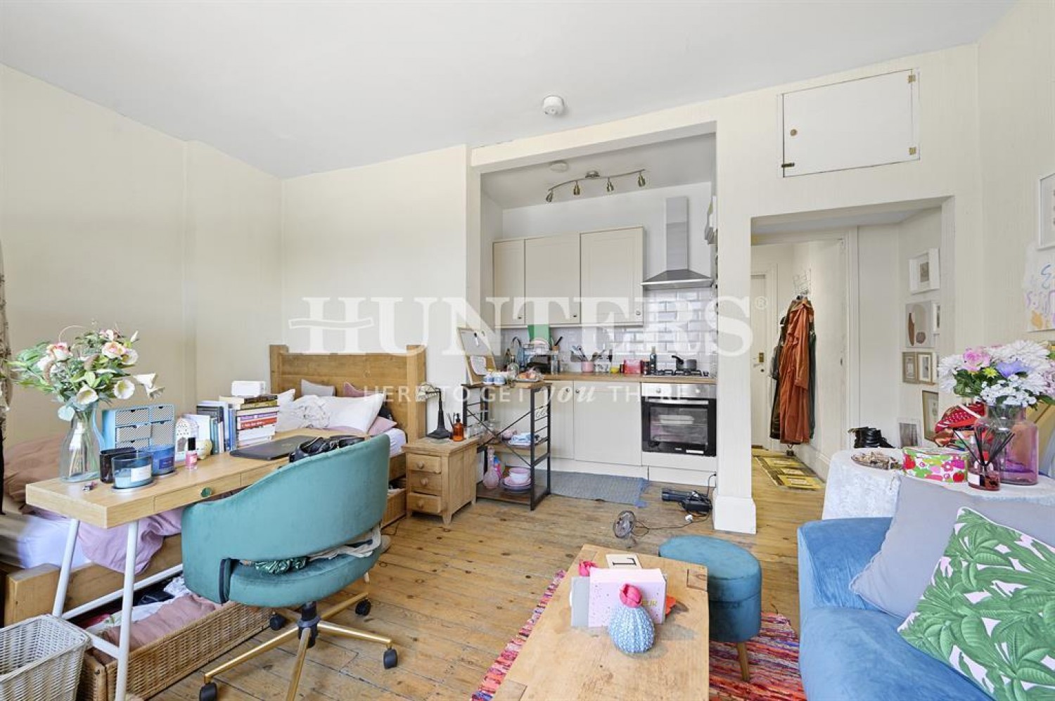 Ballards Lane , London, N12 8LJ