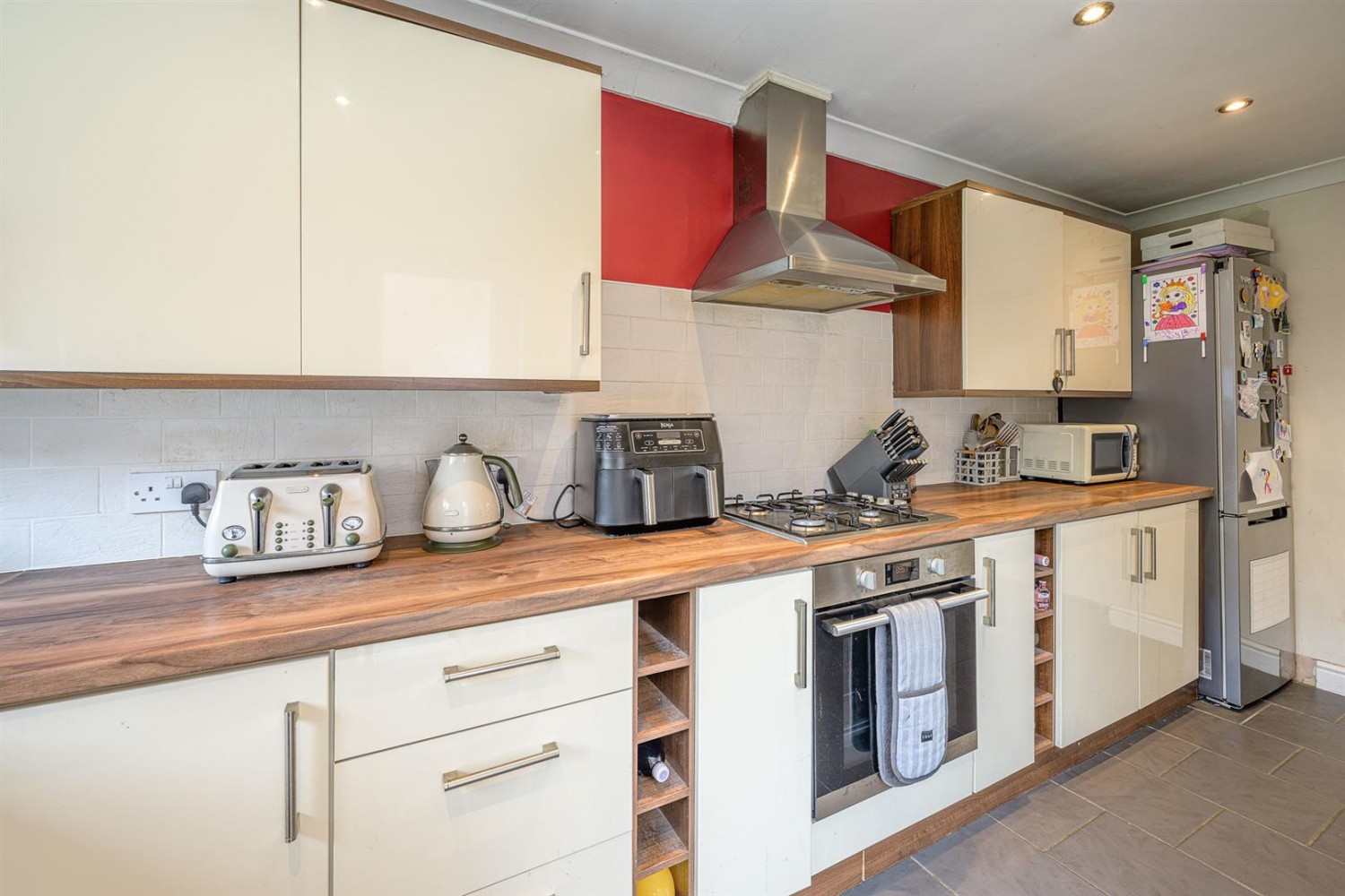 3 bedroom House for sale in Meadow Way, Wordsley, DY8 5JD