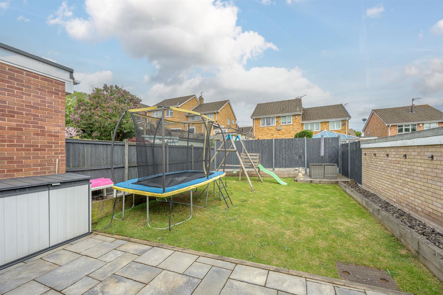 3 bedroom House for sale in Meadow Way, Wordsley, DY8 5JD