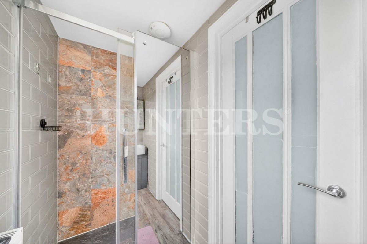 Station Crescent, London, N15