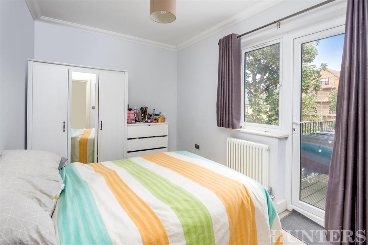 Avenue Road, London, N15