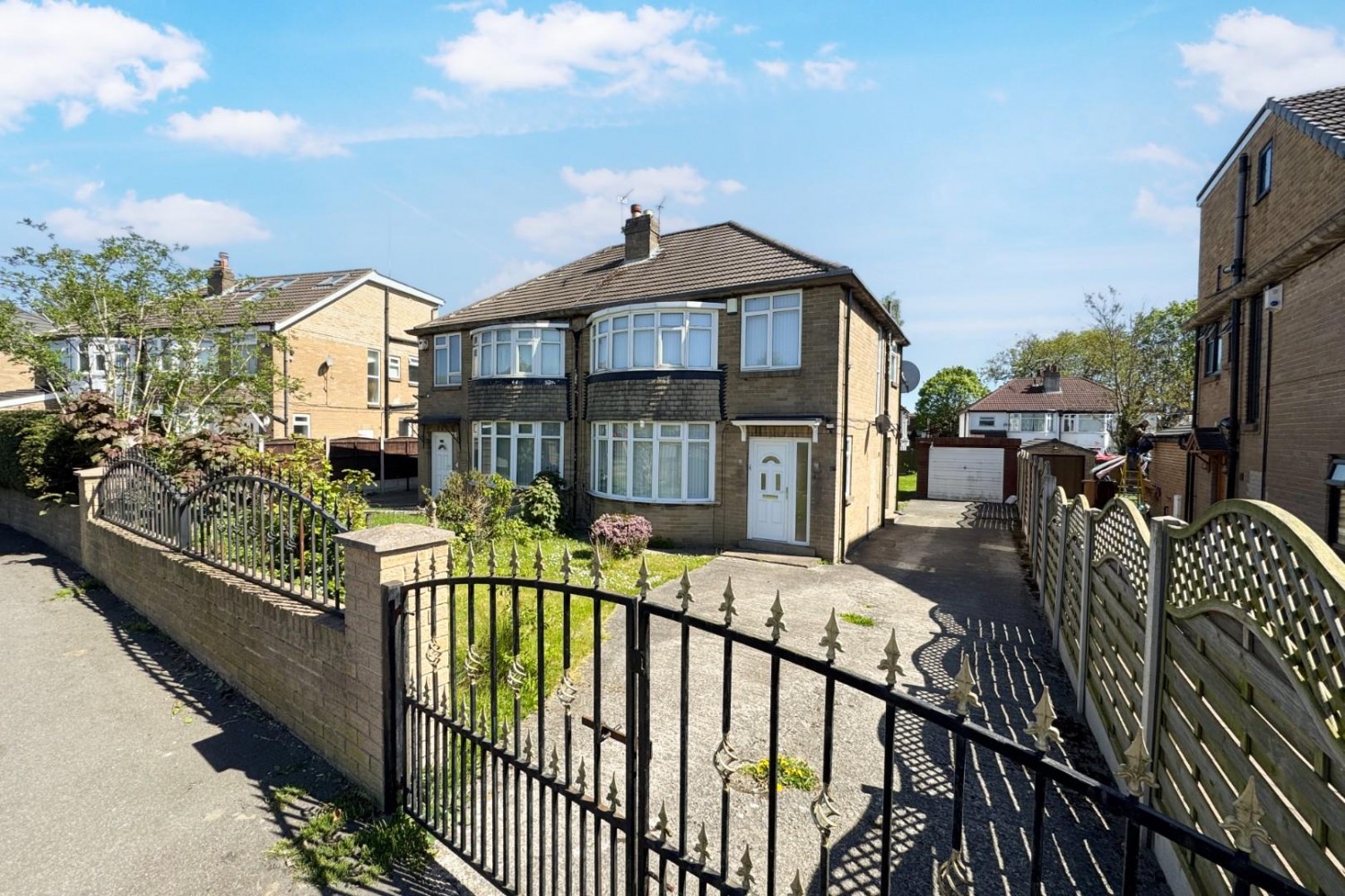 Carr Manor View, Leeds