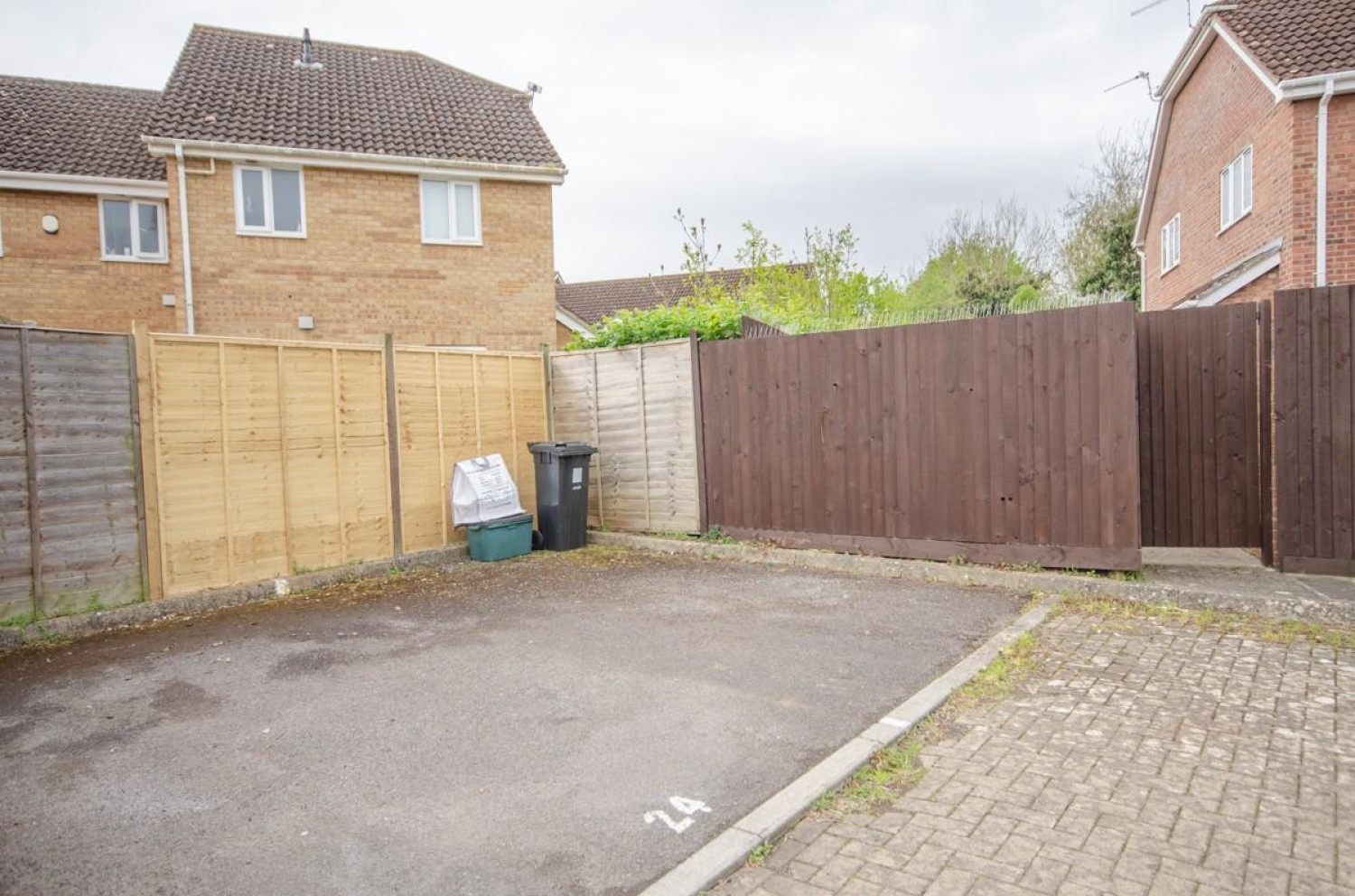 Aintree Drive, Downend, Bristol, BS16 6SY